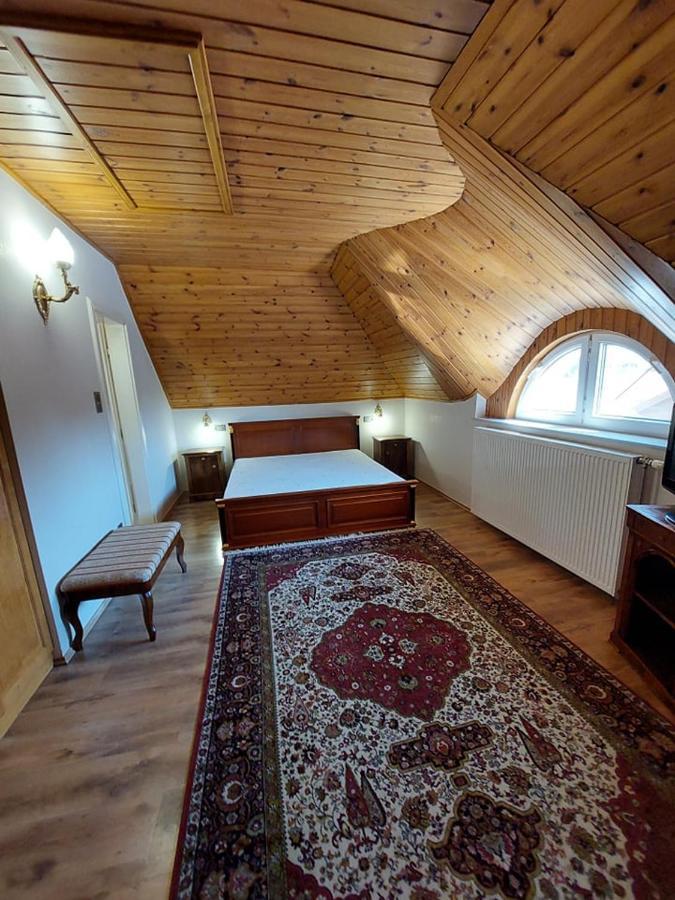 Gombos Apartman Appartement Hajdúszoboszló Buitenkant foto