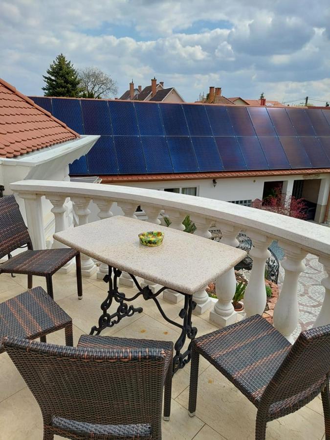 Gombos Apartman Appartement Hajdúszoboszló Buitenkant foto