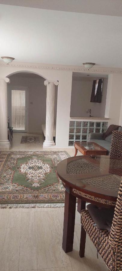 Gombos Apartman Appartement Hajdúszoboszló Buitenkant foto