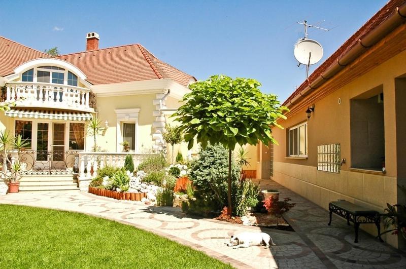 Gombos Apartman Appartement Hajdúszoboszló Buitenkant foto