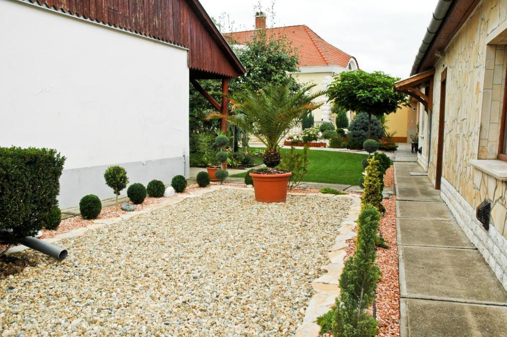 Gombos Apartman Appartement Hajdúszoboszló Buitenkant foto