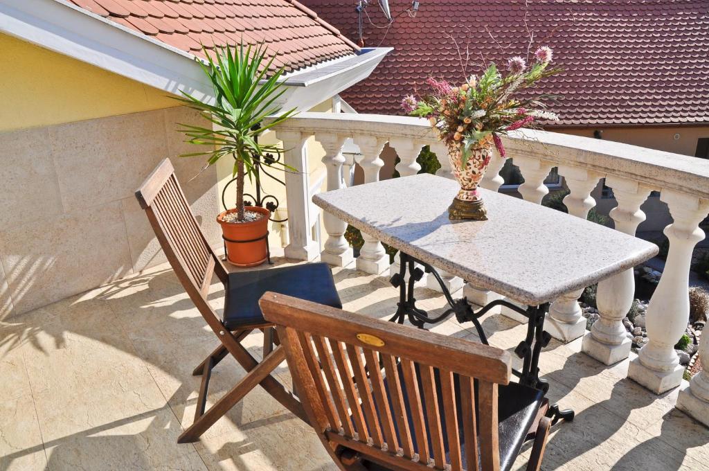 Gombos Apartman Appartement Hajdúszoboszló Buitenkant foto